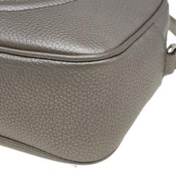 مملوكة مسبقًا Gucci Metallic Beige Leather Soho Disco Crossbody Bag