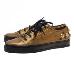 مملوكة مسبقًا Gucci Golden Leather Babouska Studded Praga Sneakers Size 38.5