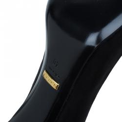 Pre Owned حذاء كعب عالي غوتشي سويدي أسود مقدمة ذهبية مدببة مقاس 40