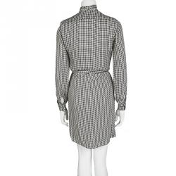 مملوكة مسبقًا فستان قميص غوتشي حرير كاروهات مونوكرومي مطبوع بوشاح وحزام S