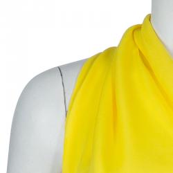 مملوكة مسبقًا Gucci Yellow Asymmetrical Neckline Sleeveless Silk Top M