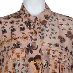 مملوكة مسبقًا قميص غوتشي حرير وردي فاتح مورد بأكمام طويلة وأزرار أمامية M