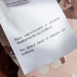 مملوكة مسبقًا قميص غوتشي حرير وردي فاتح مور�د بأكمام طويلة وأزرار أمامية M