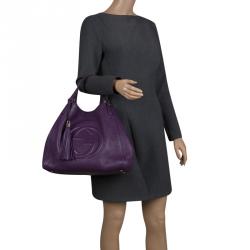 مملوكة مسبقًا حقيبة غوتشي متوسطة جلد حُبيبي بنفسجية