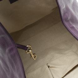 مملوكة مسبقًا حقيبة غوتشي متوسطة جلد حُبيبي بنفسجية