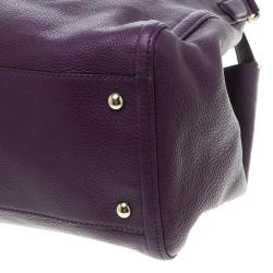 مملوكة مسبقًا حقيبة غوتشي متوسطة جلد حُبيبي بنفسجية
