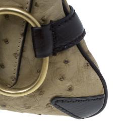 مملوكة مسبقًا Gucci Beige Ostrich Leather Small Horsebit Clutch