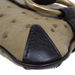 مملوكة مسبقًا Gucci Beige Ostrich Leather Small Horsebit Clutch