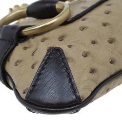 مملوكة مسبقًا Gucci Beige Ostrich Leather Small Horsebit Clutch
