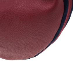 مملوكة مسبقًا Gucci Red Pebbled Leather Half Moon Bamboo Ring Hobo Bag