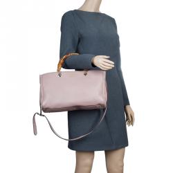 Pre Owned Gucci Light Pink Pebbled Leather Medium Bamboo Top Handle Bag