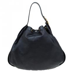 مملوكة مسبقًا Gucci Black Leather Medium Interlocking G Ornament Tassel Hobo