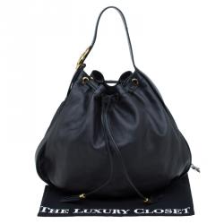 مملوكة مسبقًا Gucci Black Leather Medium Interlocking G Ornament Tassel Hobo