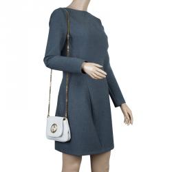 Pre Owned حقيبة كروس غوتشي سلسلة 1973 صغيرة جلد أبيض