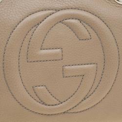مملوكة مسبقًا حقيبة كتف غوتشي سوهو جلد بيج متوسطة بسلسلة