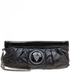 مملوكة مسبقًا حقيبة كلاتش غوتشي حمالة معصم بوب نايت جلد سوداء ميتالك