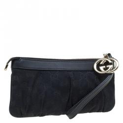 مملوكة مسبقًا Gucci Black GG Canvas Interlocking G Wristlet Pouch