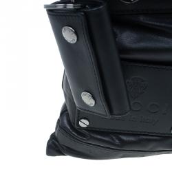 مملوكة مسبقًا Gucci Black Calfskin Leather Metal Studs Clutch