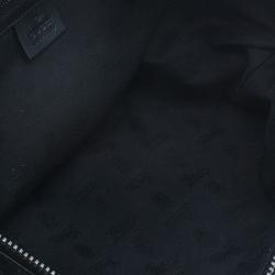 مملوكة مسبقًا Gucci Black Calfskin Leather Metal Studs Clutch