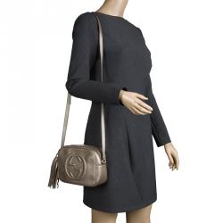 مملوكة مسبقًا Gucci Magenta Metallic Beige Leather Small Soho Disco Shoulder Bag