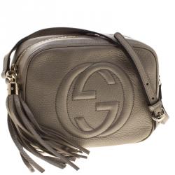 مملوكة مسبقًا Gucci Magenta Metallic Beige Leather Small Soho Disco Shoulder Bag
