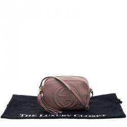 مملوكة مسبقًا Gucci Beige Pebbled Leather Small Soho Disco Shoulder Bag