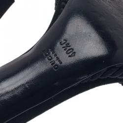 مملوكة مسبقًا صندل غوتشي أسود سيور أحبال ورباط مقاس 40.5