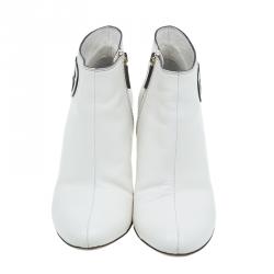 Pre Owned حذاء بوت غوتشي جلد أبيض حرفي GG متداخلين للكاحل مقاس 38.5