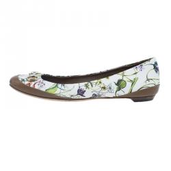 مملوكة مسبقًا حذاء فلات غوتشي نقوش أزهار حلية هورسبت أبيض مقاس 36.5