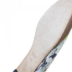 مملوكة مسبقًا حذاء فلات غوتشي نقوش أزهار حلية هورسبت أبيض مقاس 36.5