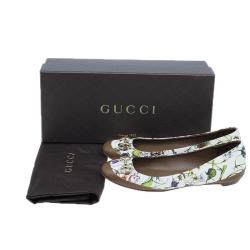 مملوكة مسبقًا حذاء فلات غوتشي نقوش أزهار حلية هورسبت أبيض مقاس 36.5