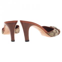 مملوكة مسبقًا صندل سلايد غوتشي غوتشيسيما مزين بأبزيم كانفاس بيج مقاس 38.5