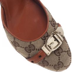 مملوكة مسبقًا صندل سلايد غوتشي غوتشيسيما مزين بأبزيم كانفاس بيج مقاس 38.5