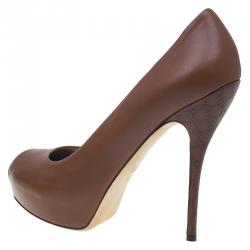 مملوكة مسبقًا Gucci Brown Leather Sofia Peep Toe Platform Pumps Size 39