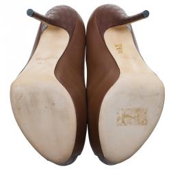 مملوكة مسبقًا Gucci Brown Leather Sofia Peep Toe Platform Pumps Size 39