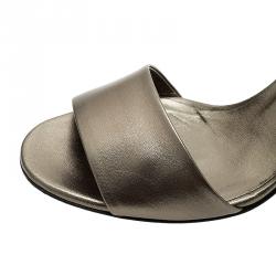 Pre Owned صندل غوتشي جلد برونزي ميتاليك شعار GG المرصع بحزام للكاحل مقاس 37