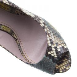 Pre Owned حذاء كعب عالي غوتشي جلد ثعبان ثنائي اللون مقدمة مفتوحة نعل سميك مقاس 39