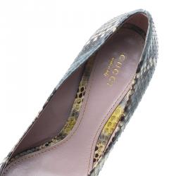 Pre Owned حذاء كعب عالي غوتشي جلد ثعبان ثنائي اللون مقدمة مفتوحة نعل سميك مقاس 39