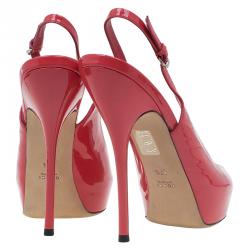 Pre Owned صندل غوتشي صوفيا جلد أحمر لامع نعل سميك بفتحة كعب مقاس 37.5