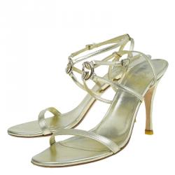 Pre Owned صندل غوتشي جلد ذهبي ميتاليك بالشعار GG وسيور مقاس 38