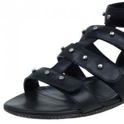 Pre Owned صندل غوتشي غلادياتور جلد أسود مرصع مقاس 38