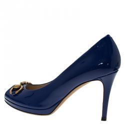 مملوكة مسبقًا Gucci Blue Patent New Hollywood Horsebit Peep Toe Pumps Size 36.5