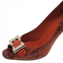 Pre Owned حذاء غوتشي جلد ثعبان برتقالي بفيونكة وأبزيم مقدمة مفتوحة مقاس 37