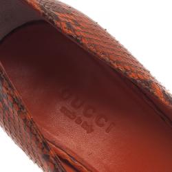 Pre Owned حذاء غوتشي جلد ثعبان برتقالي بفيونكة وأبزيم مقدمة مفتوحة مقاس 37