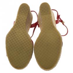 Pre Owned حذاء روكي غوتشي بينولوبي ميكروغوتشيسيما جلد لامع احمر مقاس 37.5