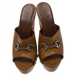مملوكة مسبقًا Gucci Brown Leather Horsebit Morena Platform Mules Size 39
