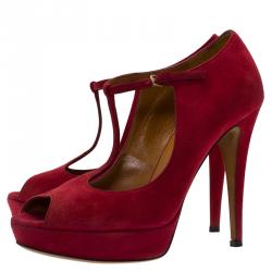 مملوكة مسبقًا حذاء كعب عالي غوتشي بيتي سويدي أحمر سير حرف T نعل سميك مقاس 37.5