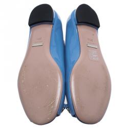 Pre Owned حذاء باليرينا فلات غوشي جولين جلد أزرق لامع هورسبيت مقدمة مفتوحة مقاس 36.5