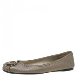 مملوكة مسبقًا Gucci Beige Leather GG Interlocking Buckle Ballet Flats Size 36