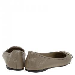 مملوكة مسبقًا Gucci Beige Leather GG Interlocking Buckle Ballet Flats Size 36